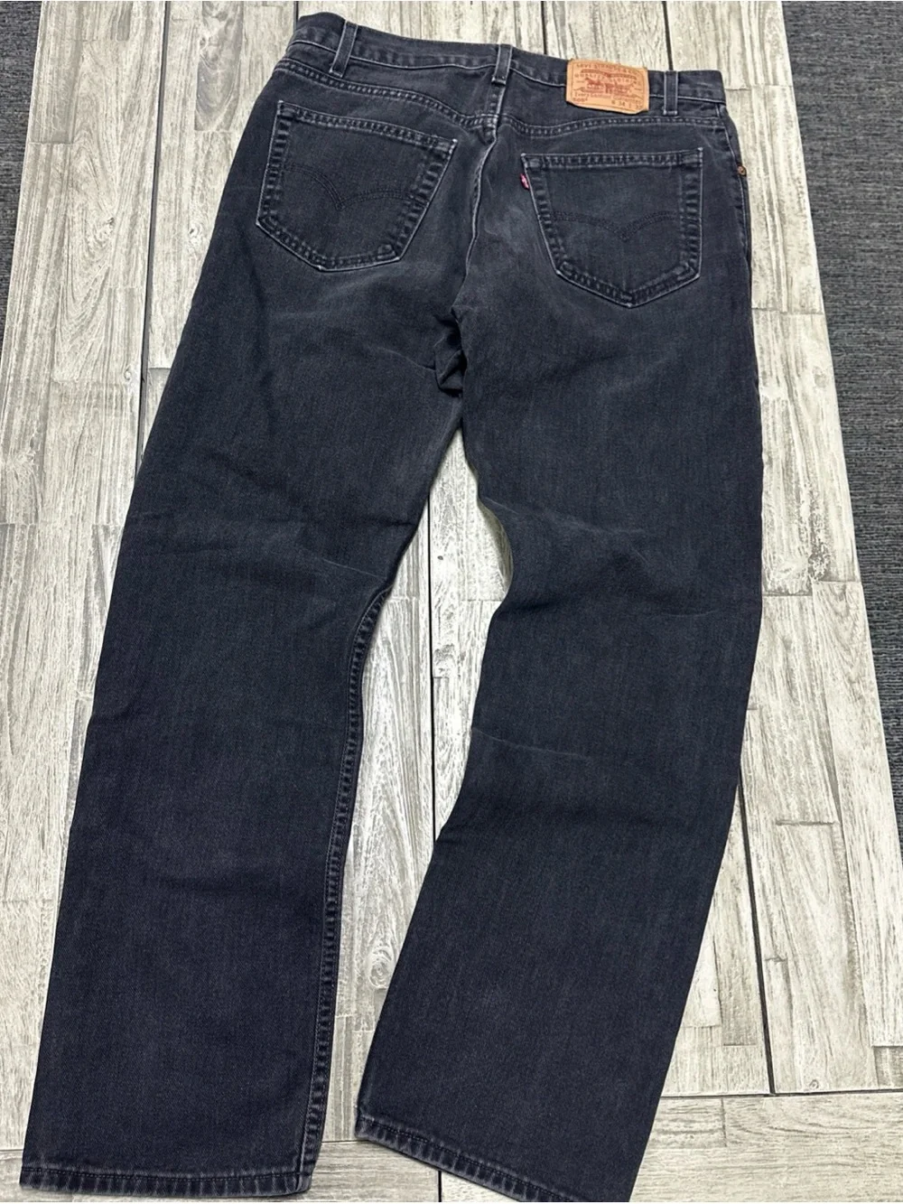 Levis classic black
